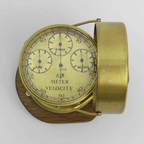 216 - Brass wind gauge (anemometer) by W.H. Bailey & Co Ltd, early 20th century, 9.5cm high. UK Postage £1... 