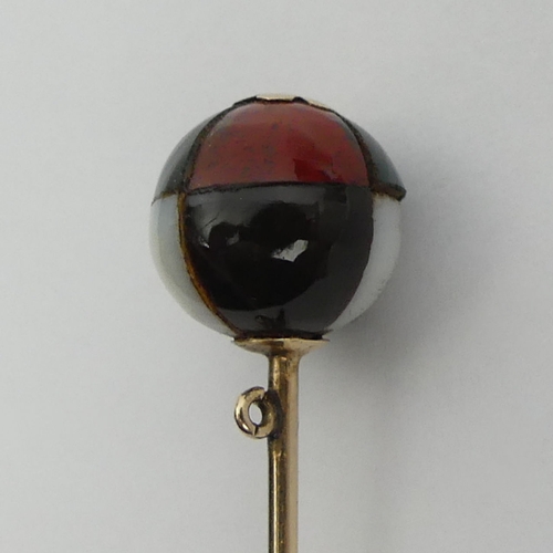 11 - Victorian Scottish hardstone gold stick pin, (tests as 14/15ct), 2.8 grams, 10.8mm x 77mm. UK Postag... 