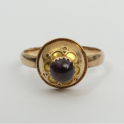 17 - 15ct gold garnet single stone ring, 2.2 grams, 10.6mm, size O. UK Postage £12.