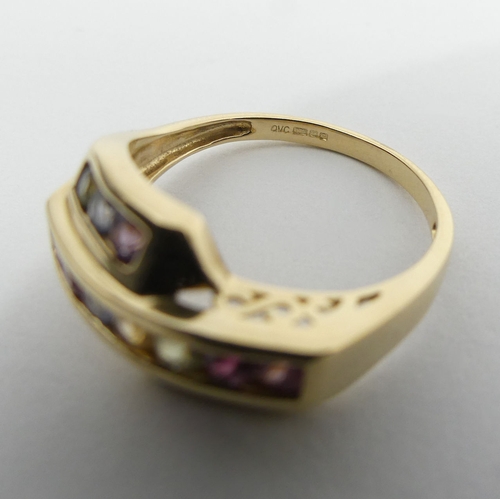 29 - 9ct gold multi-coloured gem set ring, 3.4 grams, 11mm, size O1/2. UK Postage £12.