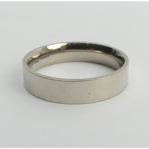 83 - 950 platinum wedding ring, 6 grams, 5mm, size U.  UK Postage £12.