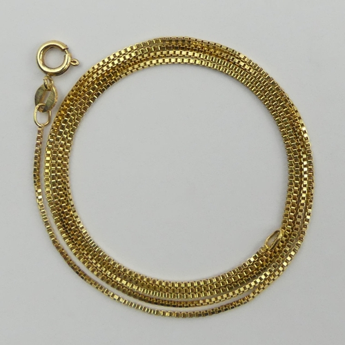 113 - 9ct gold box link chain, 2.9 grams, 59cm, 1mm wide. UK Postage £12.