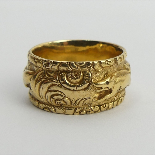 118 - Antique Georgian hunting scene design gold ring (tests 18ct), 7.8 grams, 11.5mm wide, size T 1/2. UK... 