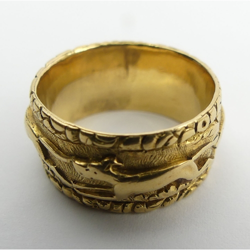 118 - Antique Georgian hunting scene design gold ring (tests 18ct), 7.8 grams, 11.5mm wide, size T 1/2. UK... 