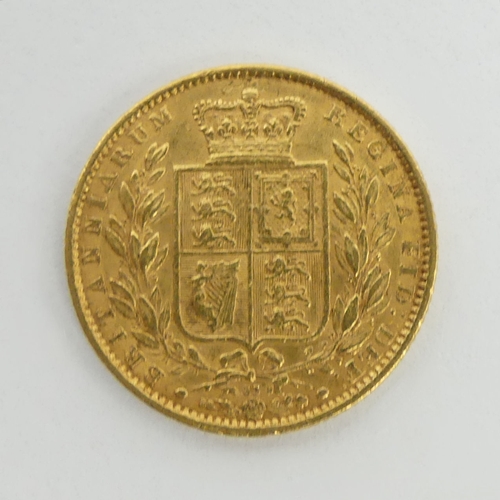 197 - Victorian shield back 1864 Bun Head full sovereign. UK Postage £12.