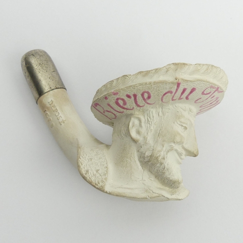 402 - Gambier clay pipe Paris No 1668, advertising Fort Carre Beer, French C1930. UK Postage £12.