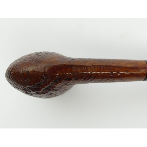 423 - A C.1980’s Stanwell Copenhagen lightly smoked. Postage £12