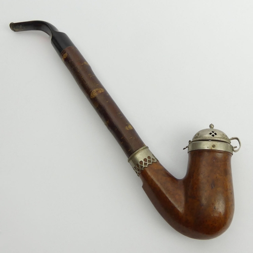 461 - A C.1900 French briar elbow pipe with metal mounts and lid stamped ‘Bruyere Guarantee’, with a cherr... 