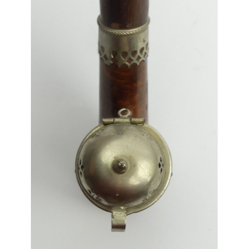 461 - A C.1900 French briar elbow pipe with metal mounts and lid stamped ‘Bruyere Guarantee’, with a cherr... 