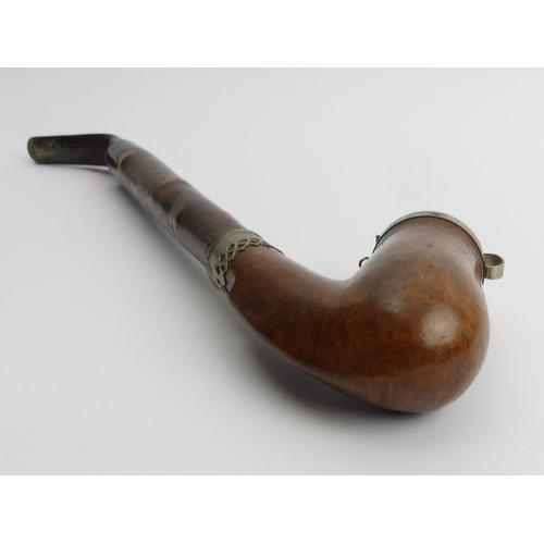 461 - A C.1900 French briar elbow pipe with metal mounts and lid stamped ‘Bruyere Guarantee’, with a cherr... 