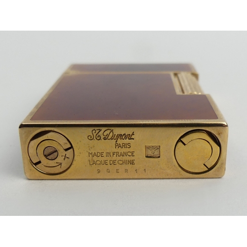 627 - As new vintage S.T.Dupont lighter, enamelled and 20 micron gold plated with original box and instruc... 