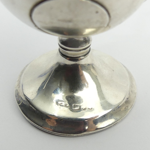 631 - Edwardian silver spirit table cigar lighter, Chester 1910. UK Postage £12.