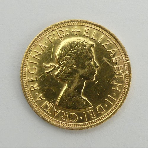 229B - Elizabeth II 1968 gold full sovereign. UK Postage £12.