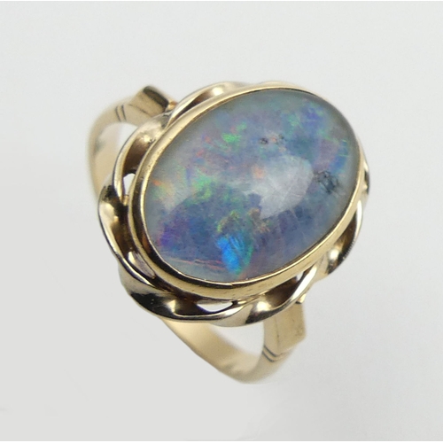8 - 9ct gold opal doublet ring, 4 grams, 17mm, size O1/2.