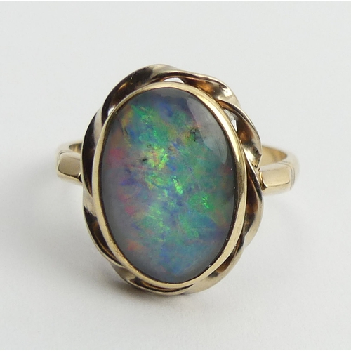 8 - 9ct gold opal doublet ring, 4 grams, 17mm, size O1/2.