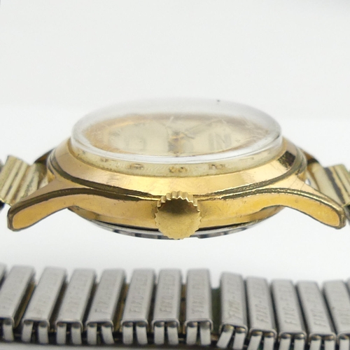 146 - Geneva 25 jewel automatic gold plated watch, 35mm inc. button. 
Condition Report: In working order.