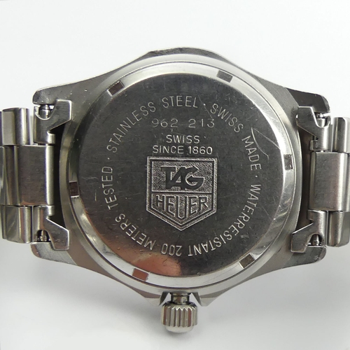 166A - Tag Heuer stainless steel 2000 professional date adjust quartz watch, 37mm inc. button.
Condition Re... 