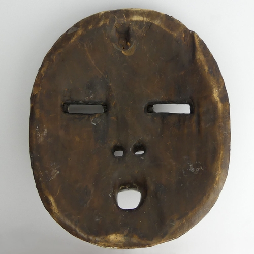 450 - Luba South East Congo Katanga region tribal mask, 27 x 33cm.