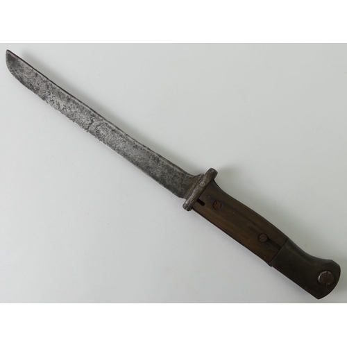 208 - A WWI era trench knife with a 21 cm blade.