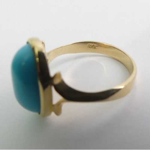 104 - 14ct gold turquoise set ring, 3.7 grams, 15.5mm, size O.