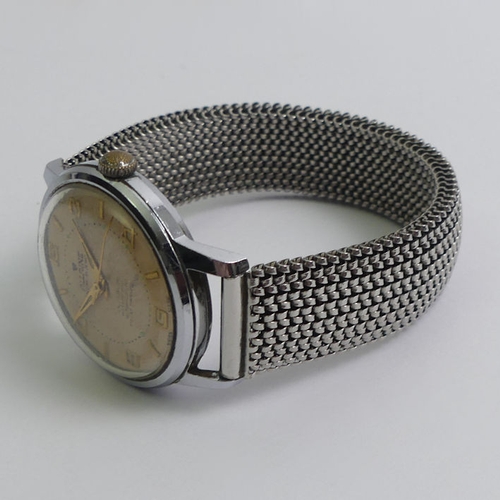 157 - Allaine Ancre 21 Jewel movement gents wristwatch, 34mm wide inc. button.
Condition Report: In workin... 