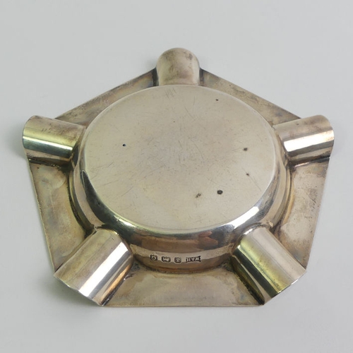 176 - George V silver cigar ashtray, Walker & Hall, Birm. 1931, 94 grams, 11cm.