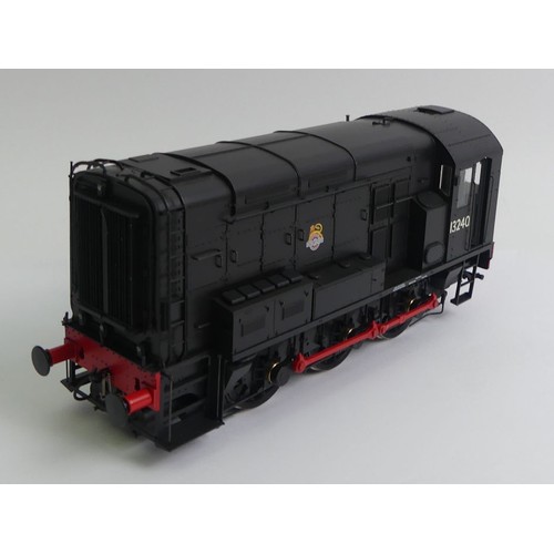 402 - 0 gauge Dapol, 7D -008-004 class 08 13240 BR Black early crest diesel electric locomotive, 1:43.5 sc... 