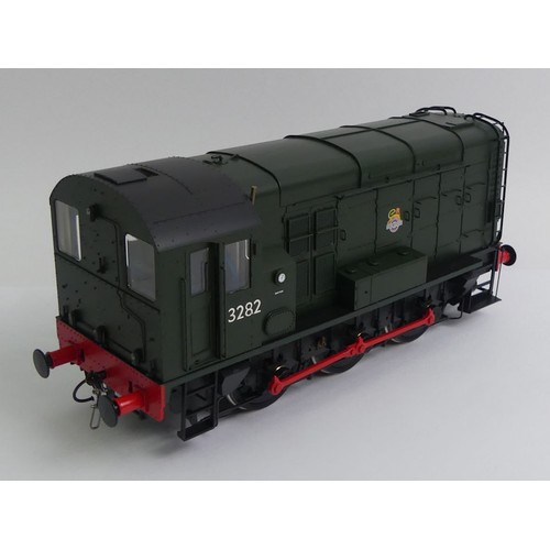 407 - 0 gauge Dapol 7D-008-001 class 08 13282, BR Green, Early Crest no wing panels, diesel electric locom... 