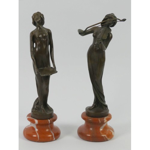 318 - A pair of Art Nouveau style bronze figures on marble socles, 20cm.