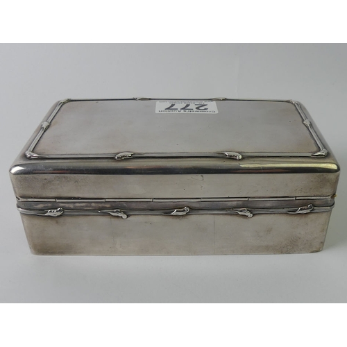 176 - Luenwo antique Chinese silver cigar box, 612 grams. 17 x 10 x 6 cm.