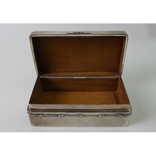 176 - Luenwo antique Chinese silver cigar box, 612 grams. 17 x 10 x 6 cm.