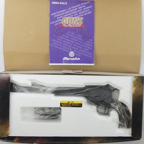 223 - Marushin Super Blackhawk CO2 maxi 10.5 inch airsoft gun, boxed with instructions, 39cm.
No licence i... 