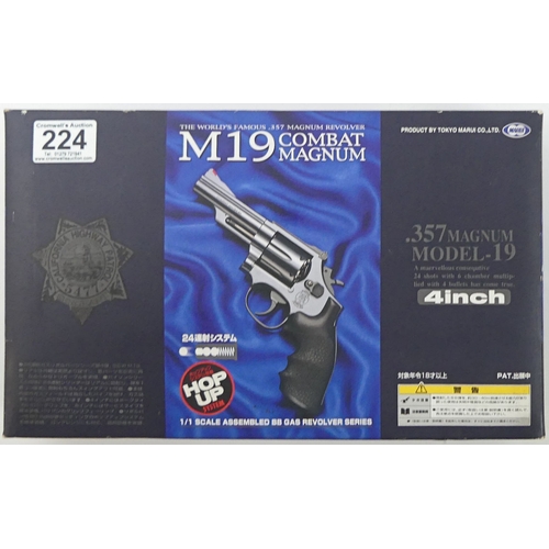 224 - Tokyo Marui M19 combat magnum CO2 revolver boxed with instructions, 23cm. 
No licence is required to... 