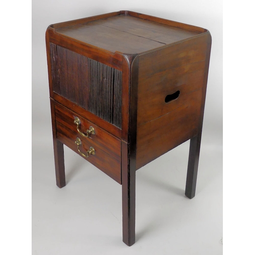 506 - Georgian mahogany bedside cabinet with tambour shutter. 79 x 50cm.