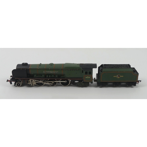 395 - Wrenn 00 gauge W2228 'City of Birmingham' locomotive and tender in BR green livery, boxed with instr... 