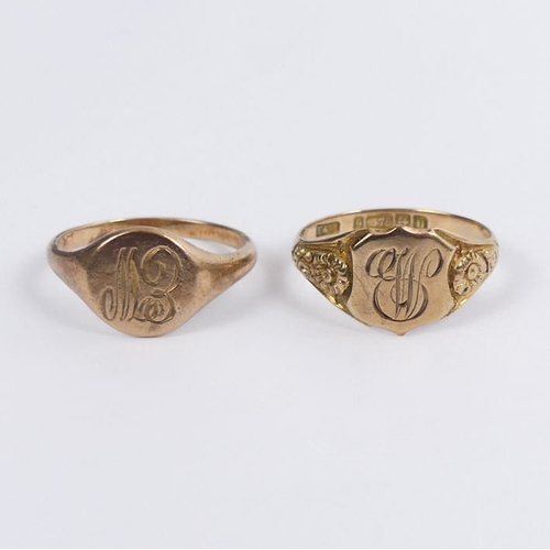 26 - Two 9ct gold signet rings, 5.6 grams, both size S.