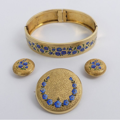 50B - Mid-Victorian 18ct gold (tested) and enamel forget-me-not floral design bangle, brooch and studs in ... 