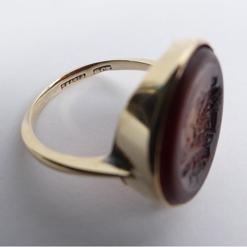 70D - 9ct gold intaglio seal ring, 3 grams, 17mm diameter, ring size N.