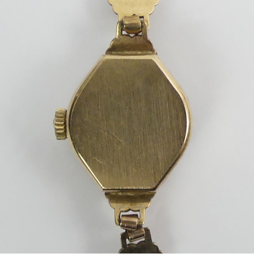 119 - 9ct gold Accurist watch and strap, 10.8 grams, 17mm x 18cm.