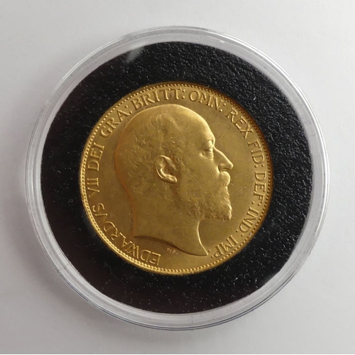 147 - Edward VII 1902 gold £2 coin, boxed with C.O.A.