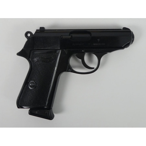 207 - Marushin PPK/S semi automatic pistol, plastic model gun, kit boxed, 16cm.
No licence is required to ... 