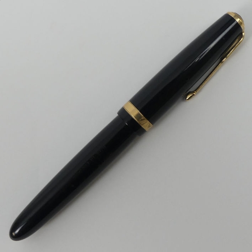 291 - Vintage Parker Duofold fountain pen with 14ct nib, 13cm.