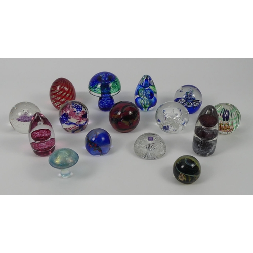 363 - Fifteen glass paperweights including Wedgwood, Mdina and Caithness.