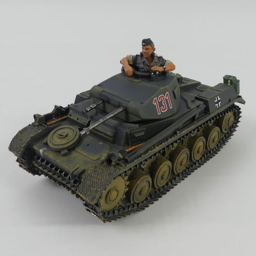 409 - A boxed King and Country Panzer tank.H8cm x L17cm