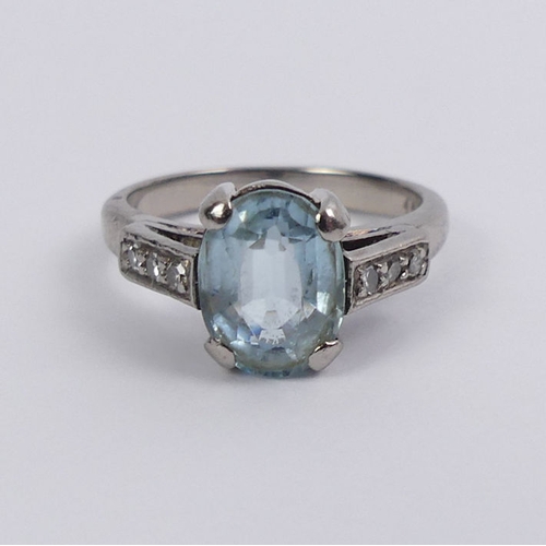 32 - 18ct white gold, aquamarine ring set with diamonds to the shoulders, 4.9 grams, 8.8mm, size I 1/2.