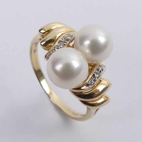 41 - 14ct gold cultured pearl and diamond ring, 3.3 gram, 13.7mm, size M.