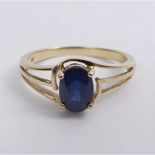 43 - 9ct gold sapphire single stone ring, 2 grams, 8mm, size M.