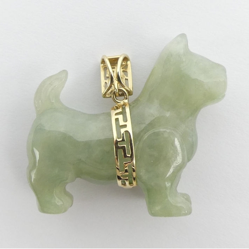 46 - Chinese jade and 14ct gold pendant in the form of a dog, 12 grams, 30mm x 28mm.