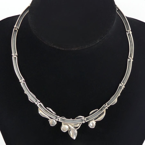 9 - Hagit Gorali designer silver necklace of organic form, 50.7 grams, 44cm.