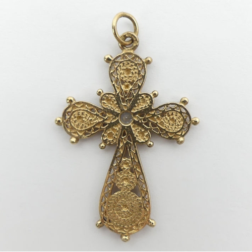 55 - 9ct gold filigree cross pendant, 3.5 grams, 43mm.